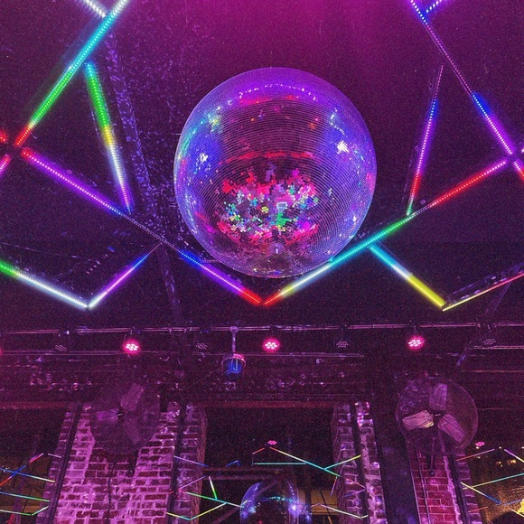 Meet your Posher, Ashley - Picture 1 of 1